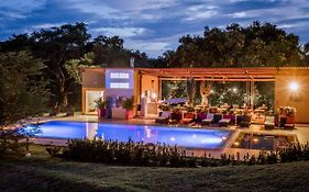 Mangoo Glamping